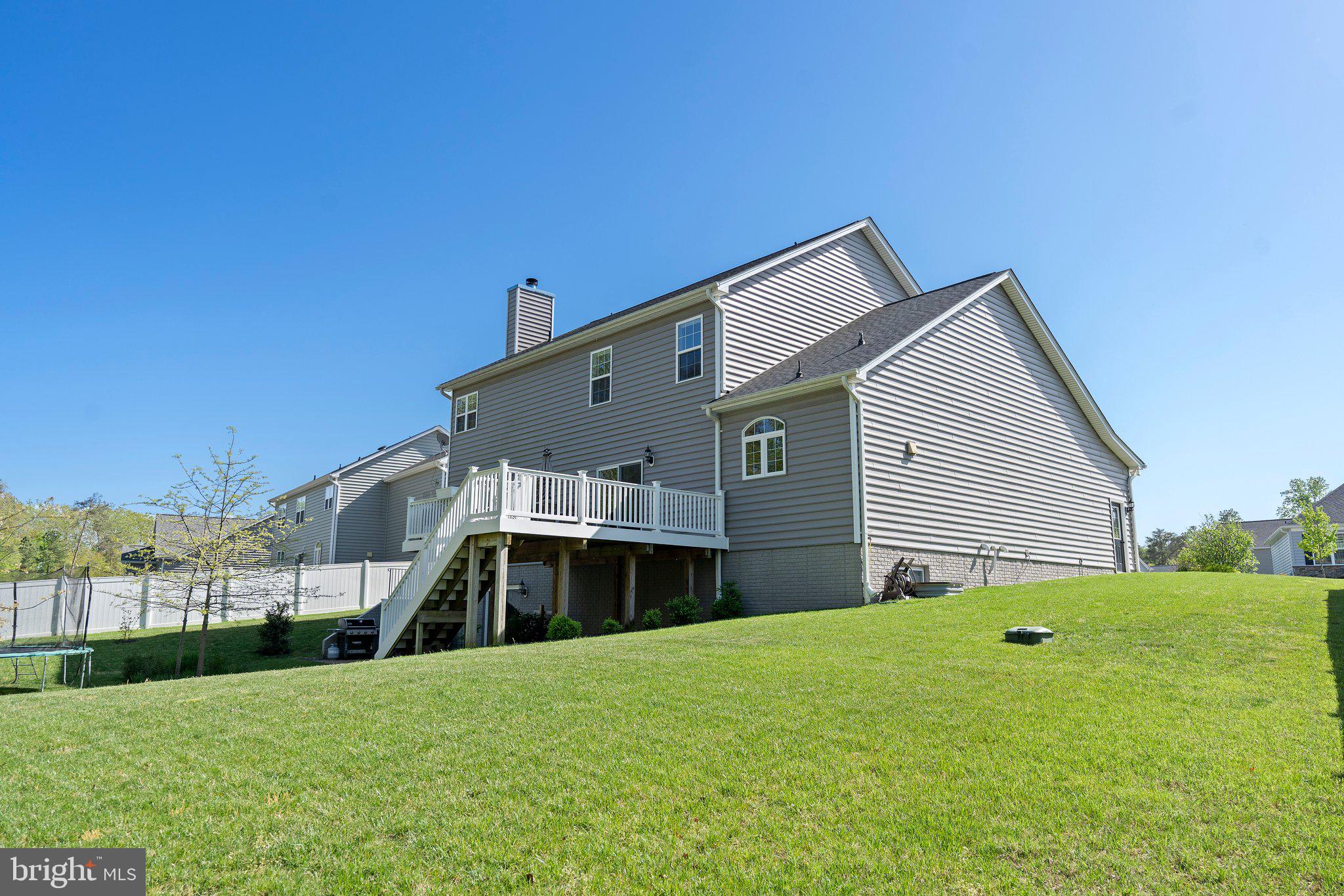 TWIN PONDS - Residential