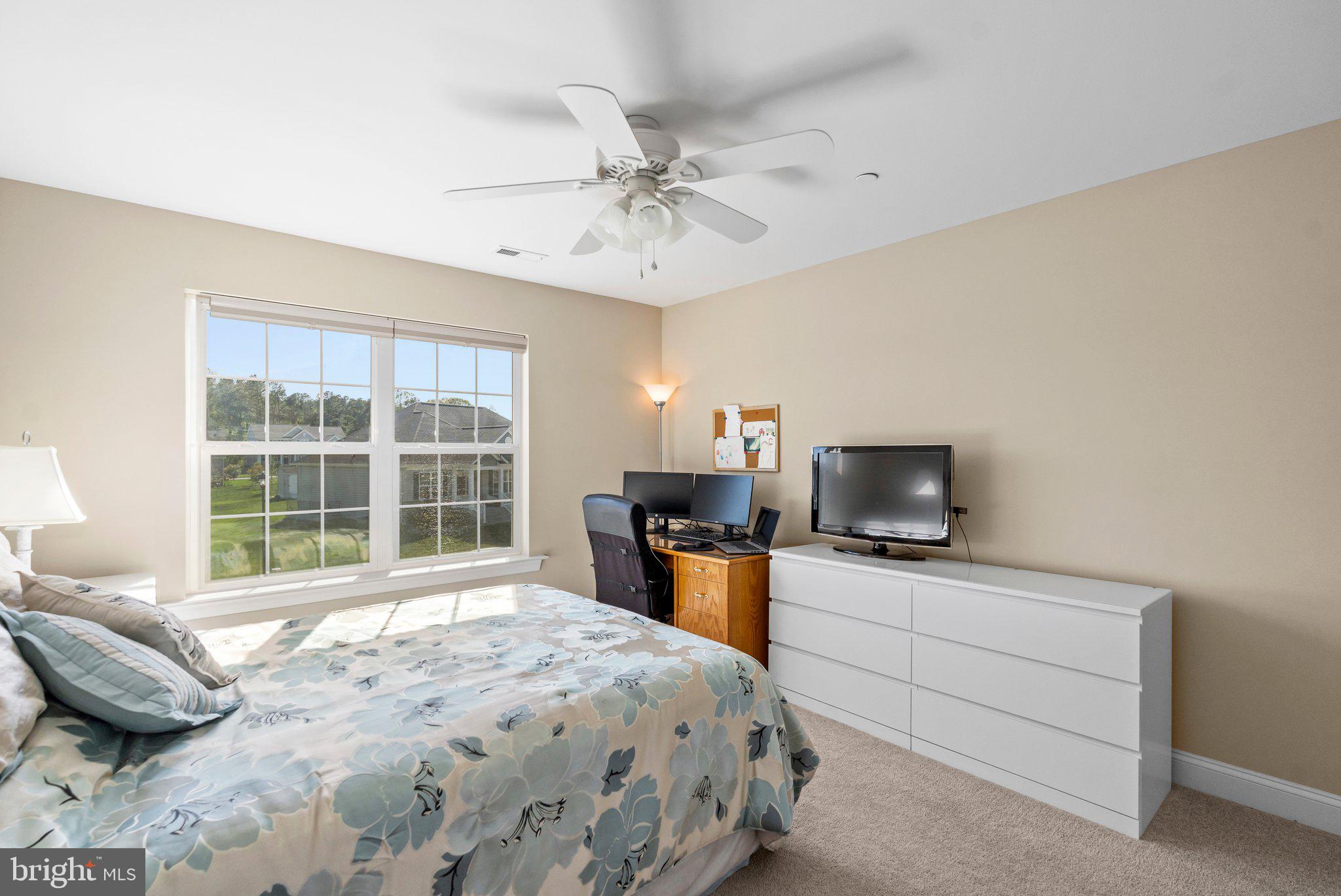 TWIN PONDS - Residential