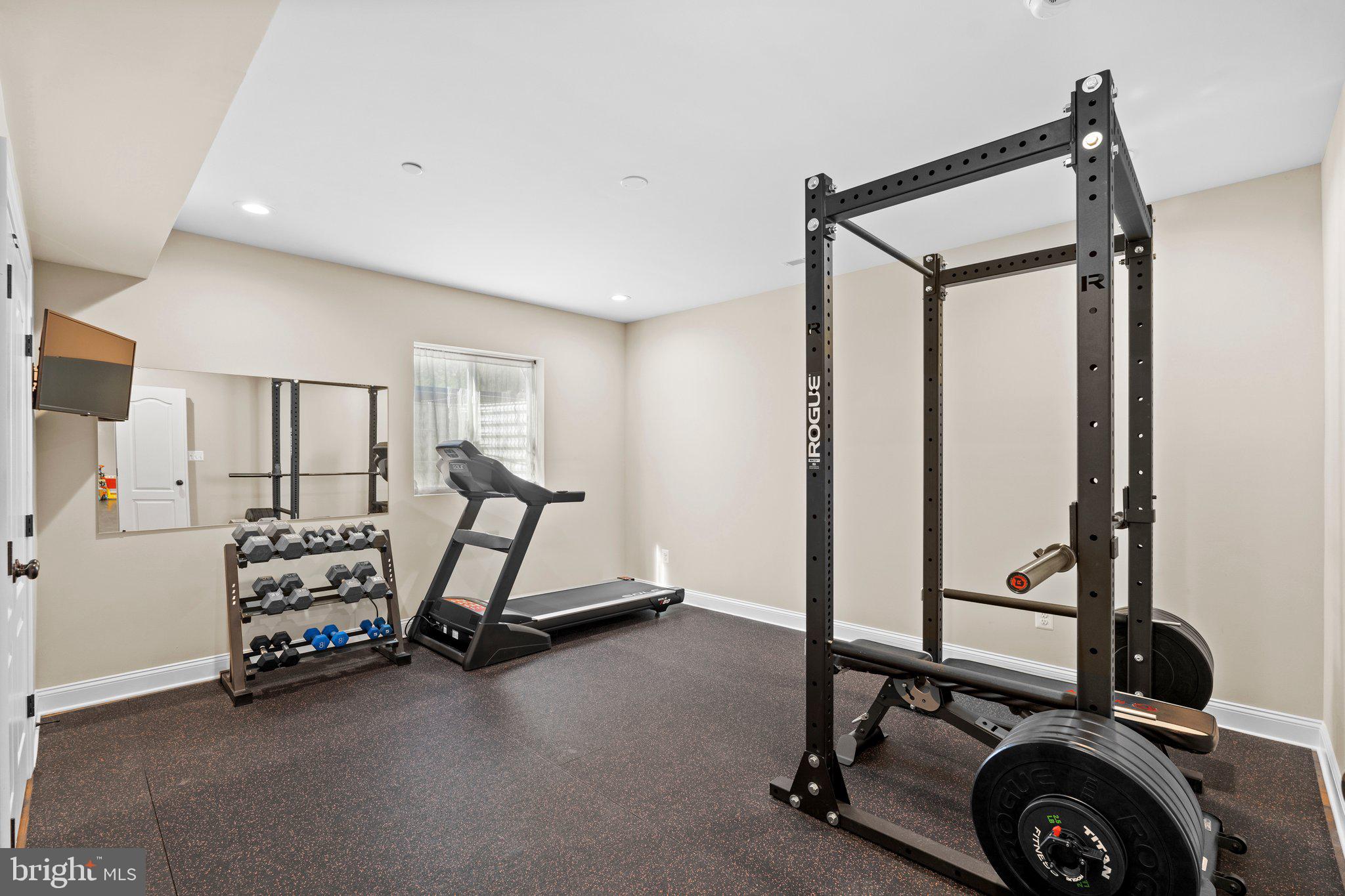 TWIN PONDS - Residential