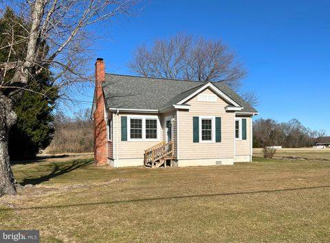 383 LAKE ROAD LOTTSBURG VA 22511