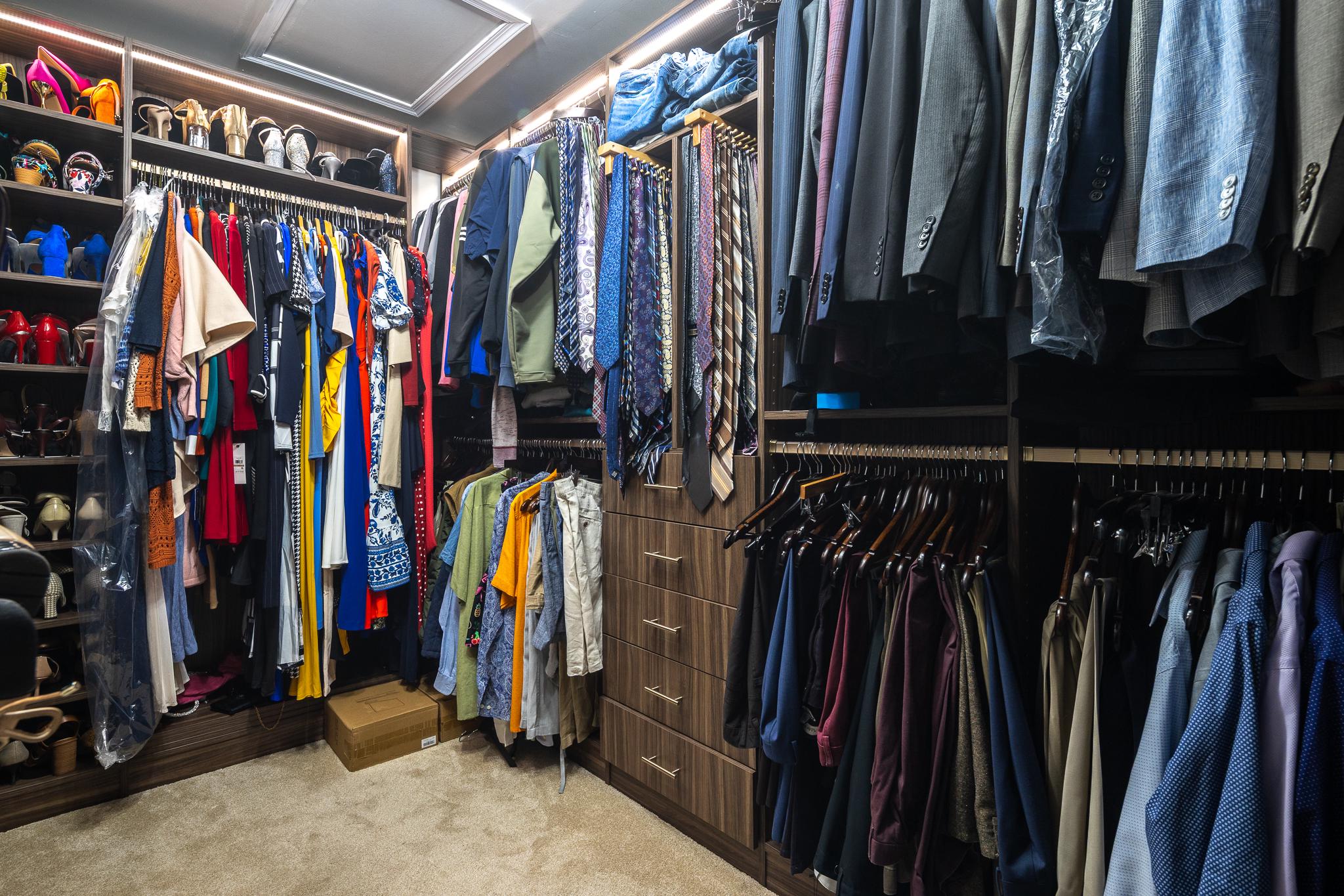 DOMINION VALLEY - Residential