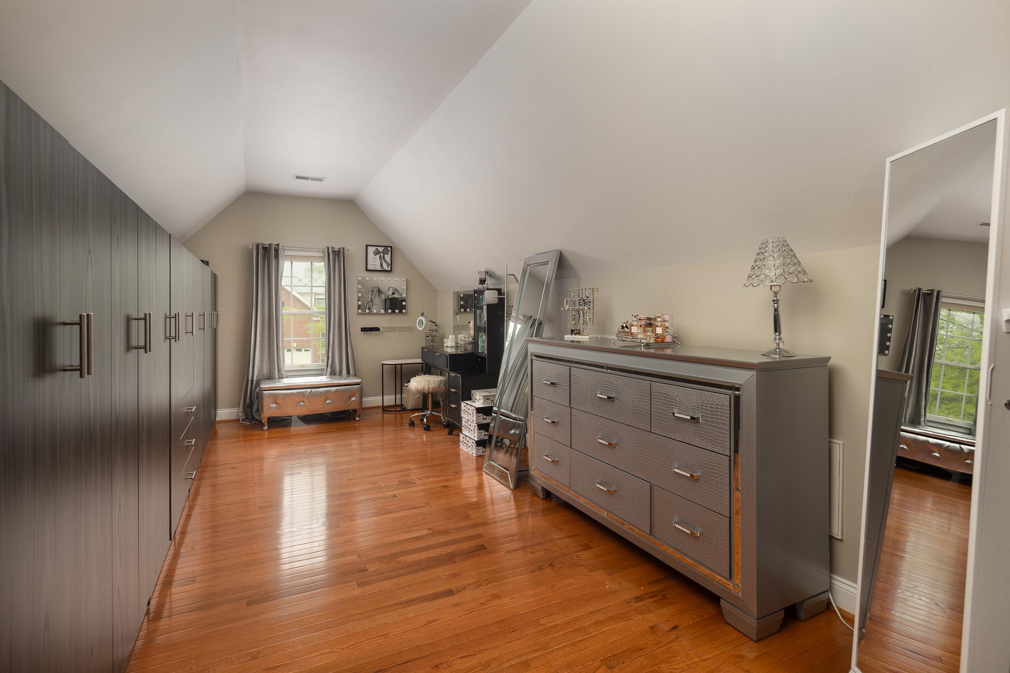 DOMINION VALLEY - Residential