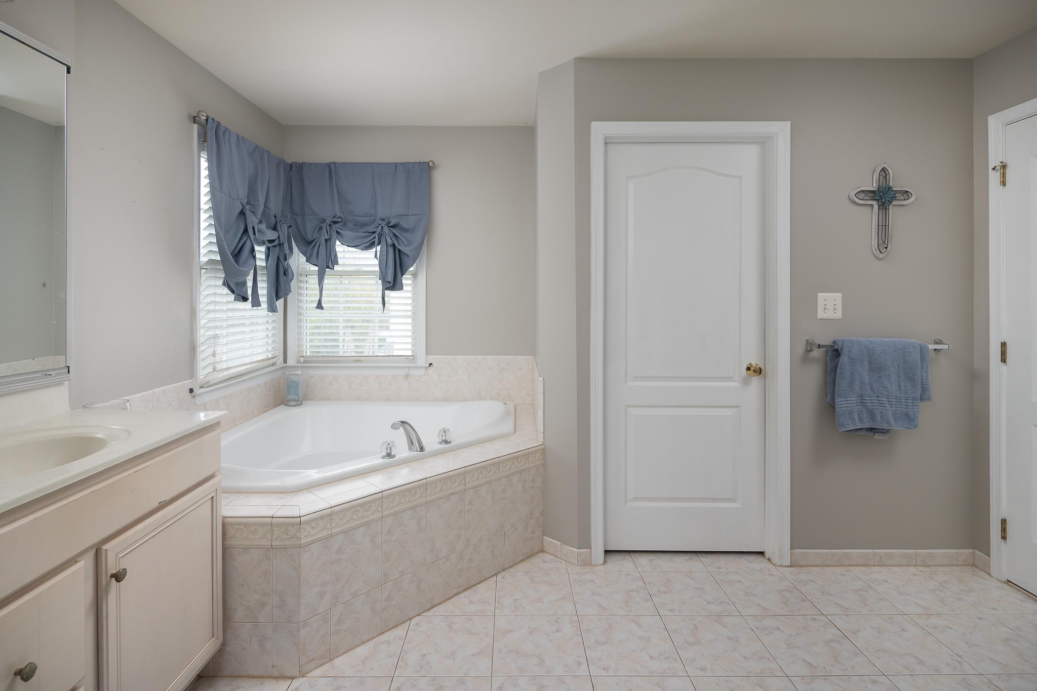 DOMINION VALLEY - Residential