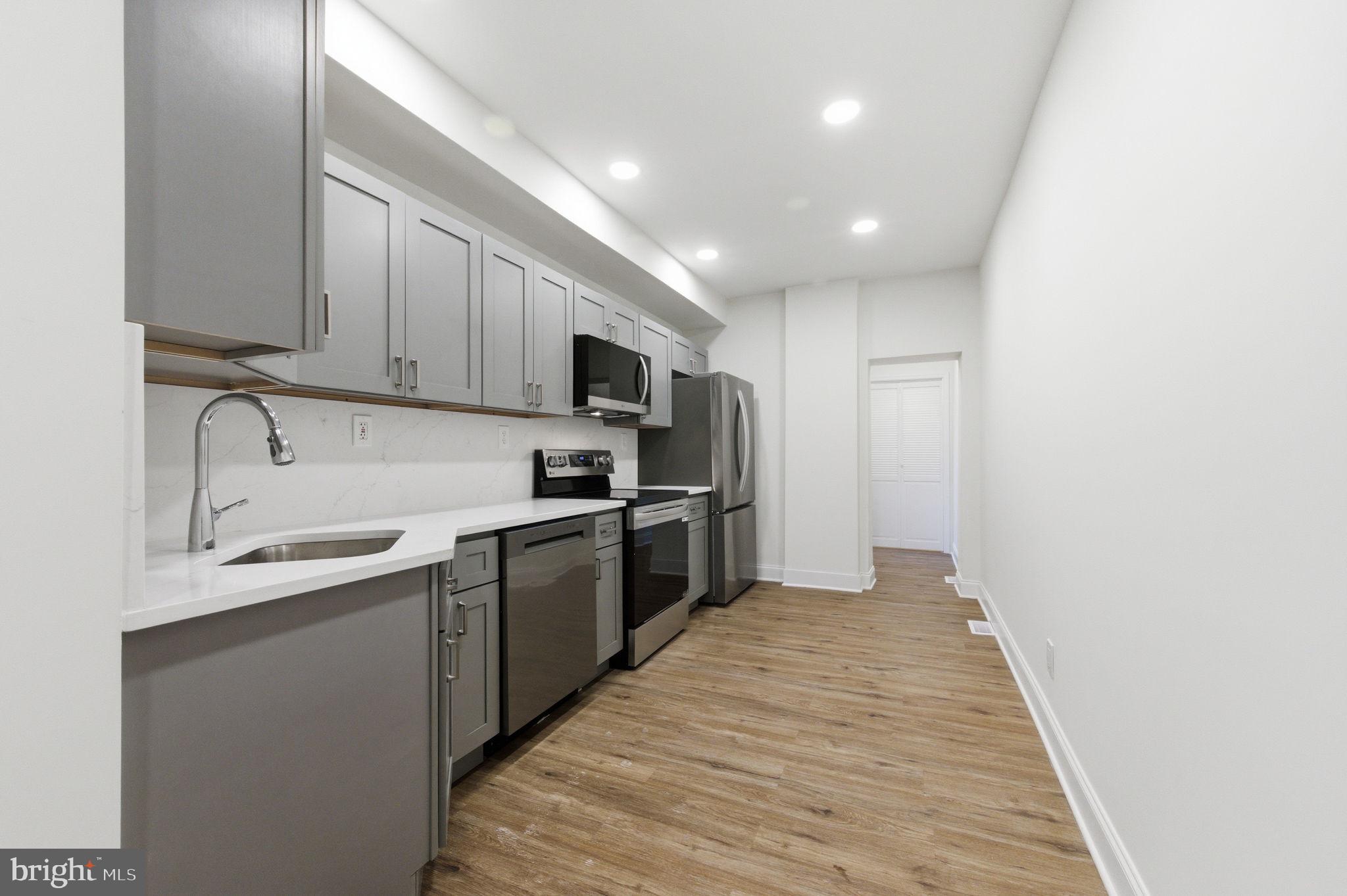 1004 N PINE
