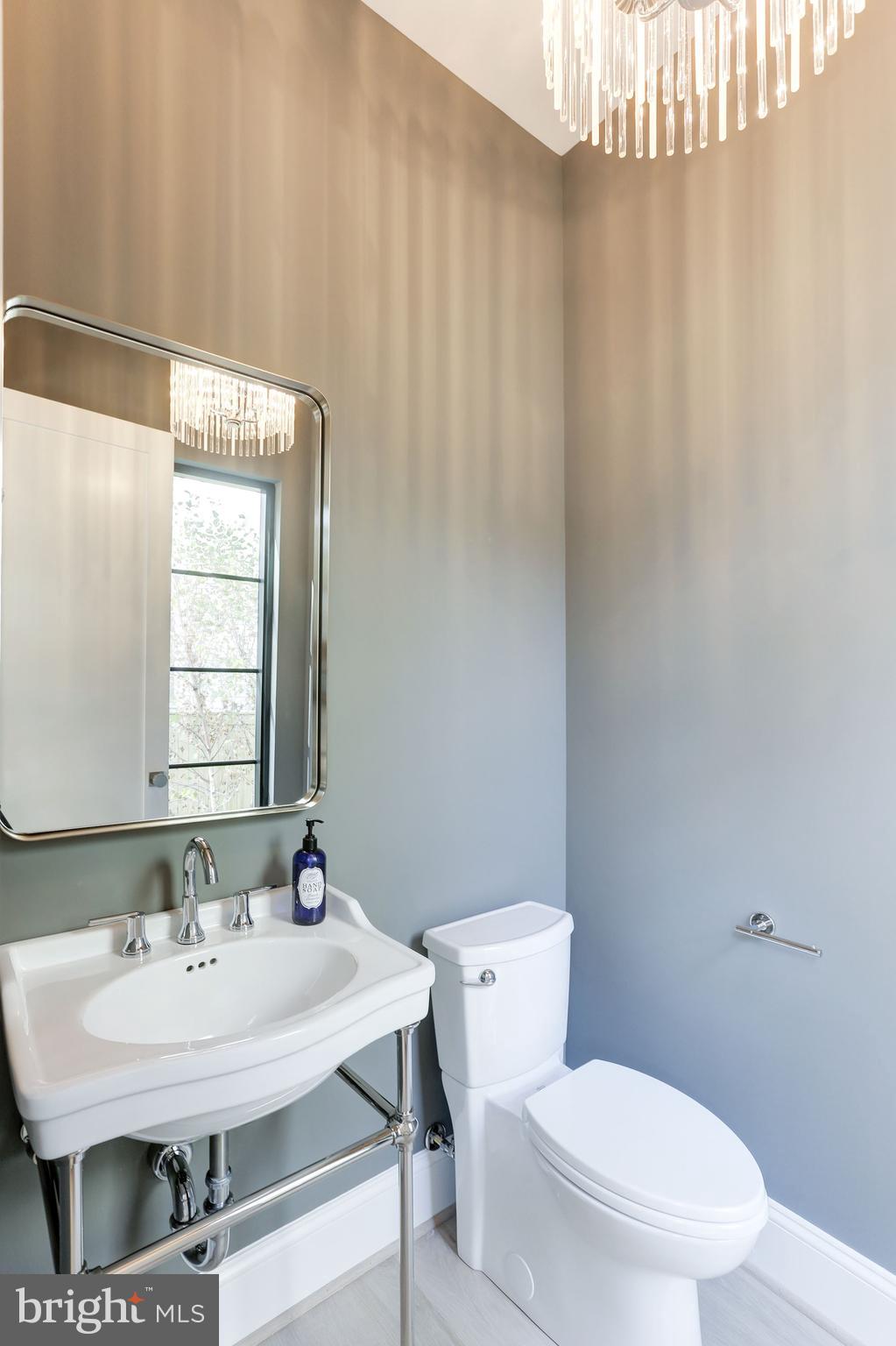 LYON VILLAGE - Residential