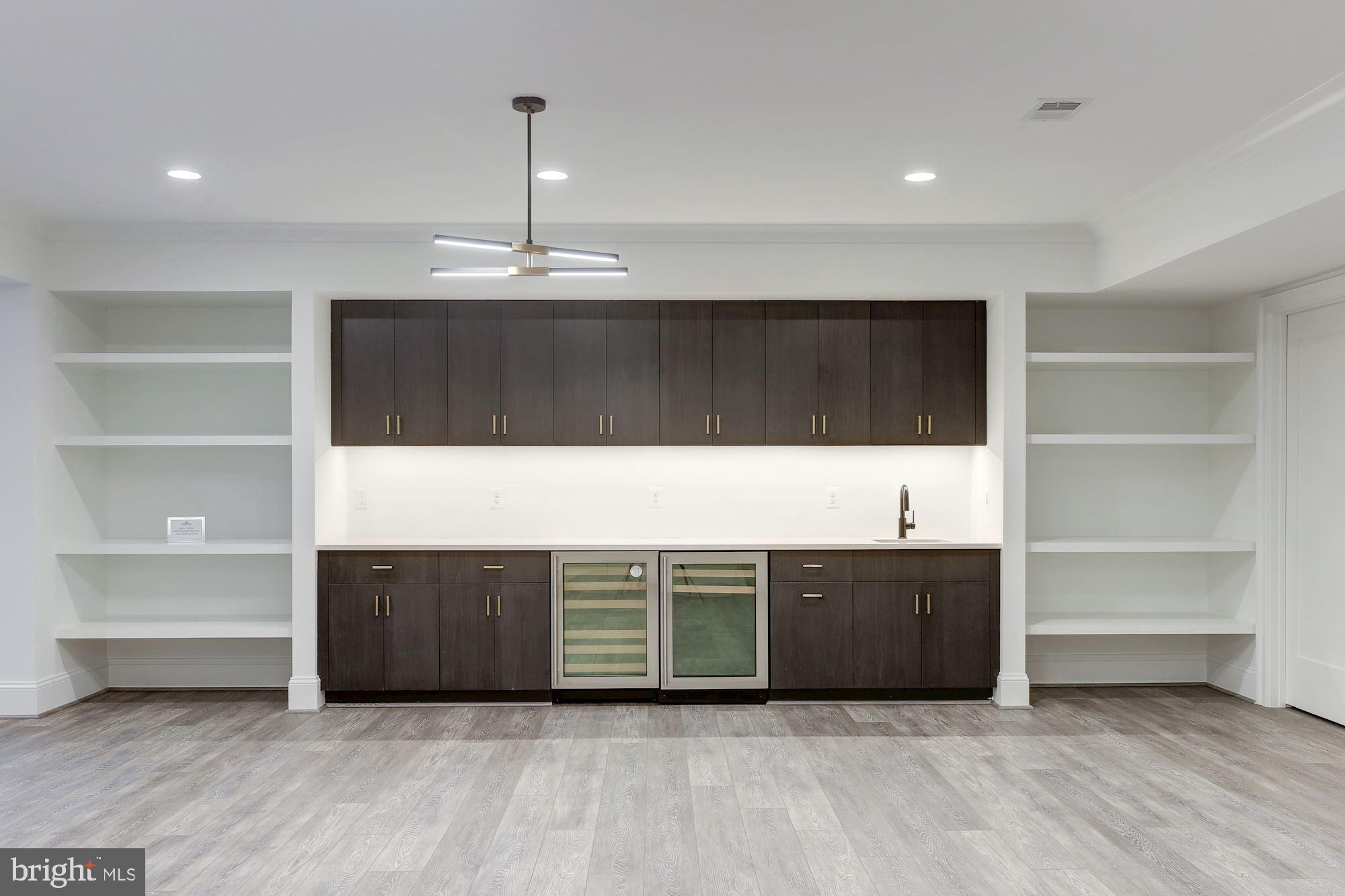 LYON VILLAGE - Residential