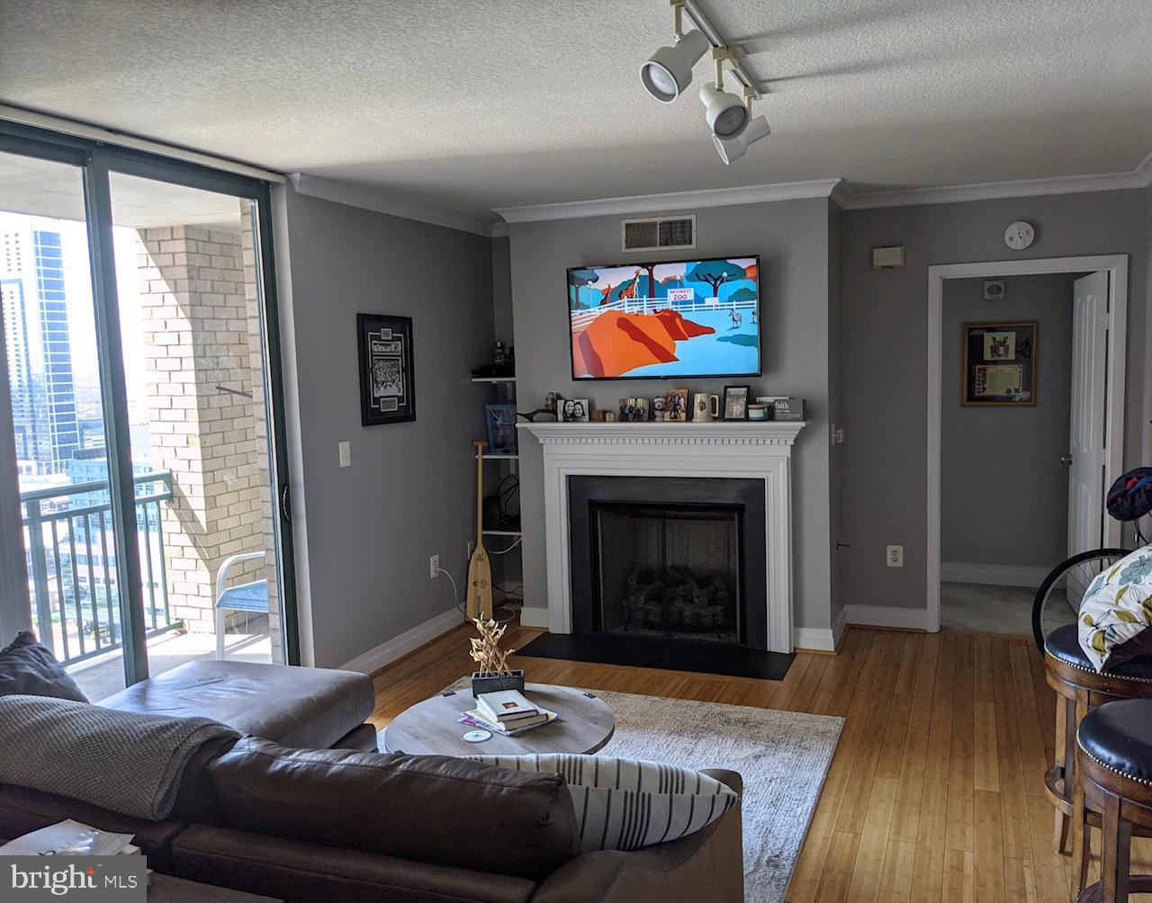 INNER HARBOR - Residential Lease