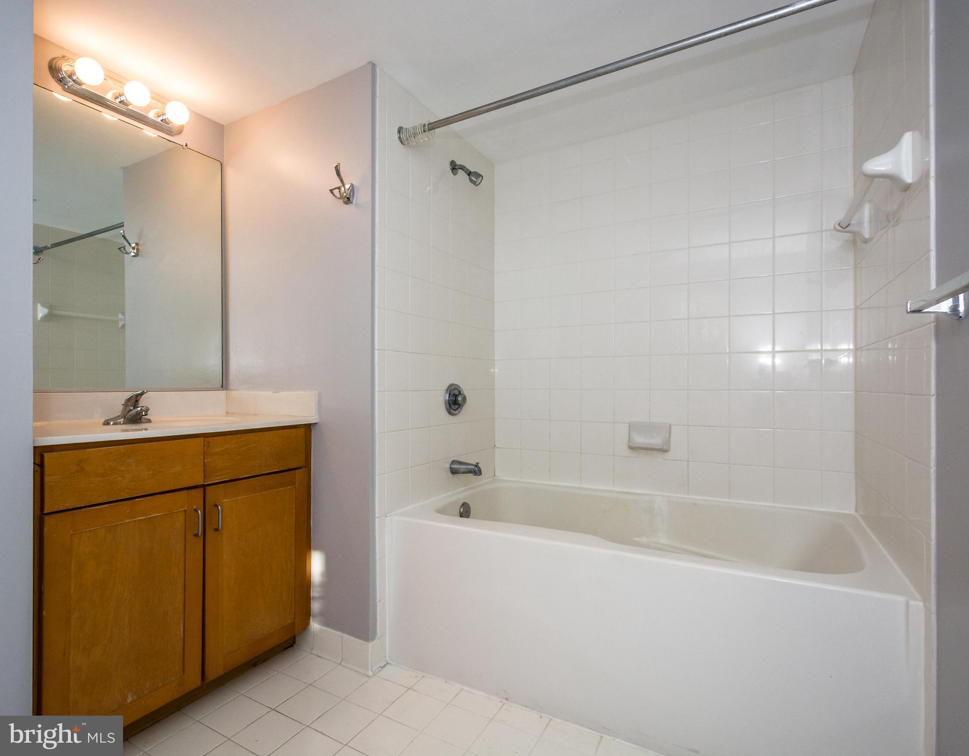 INNER HARBOR - Residential Lease