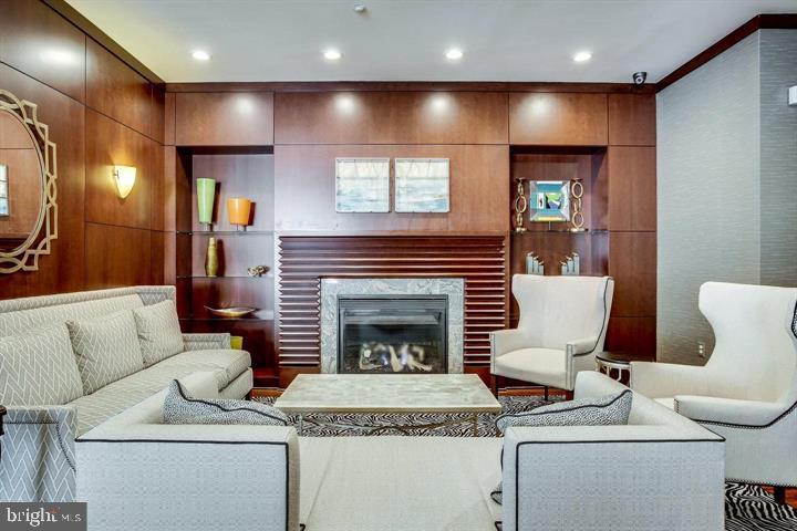 MERCER - Residential