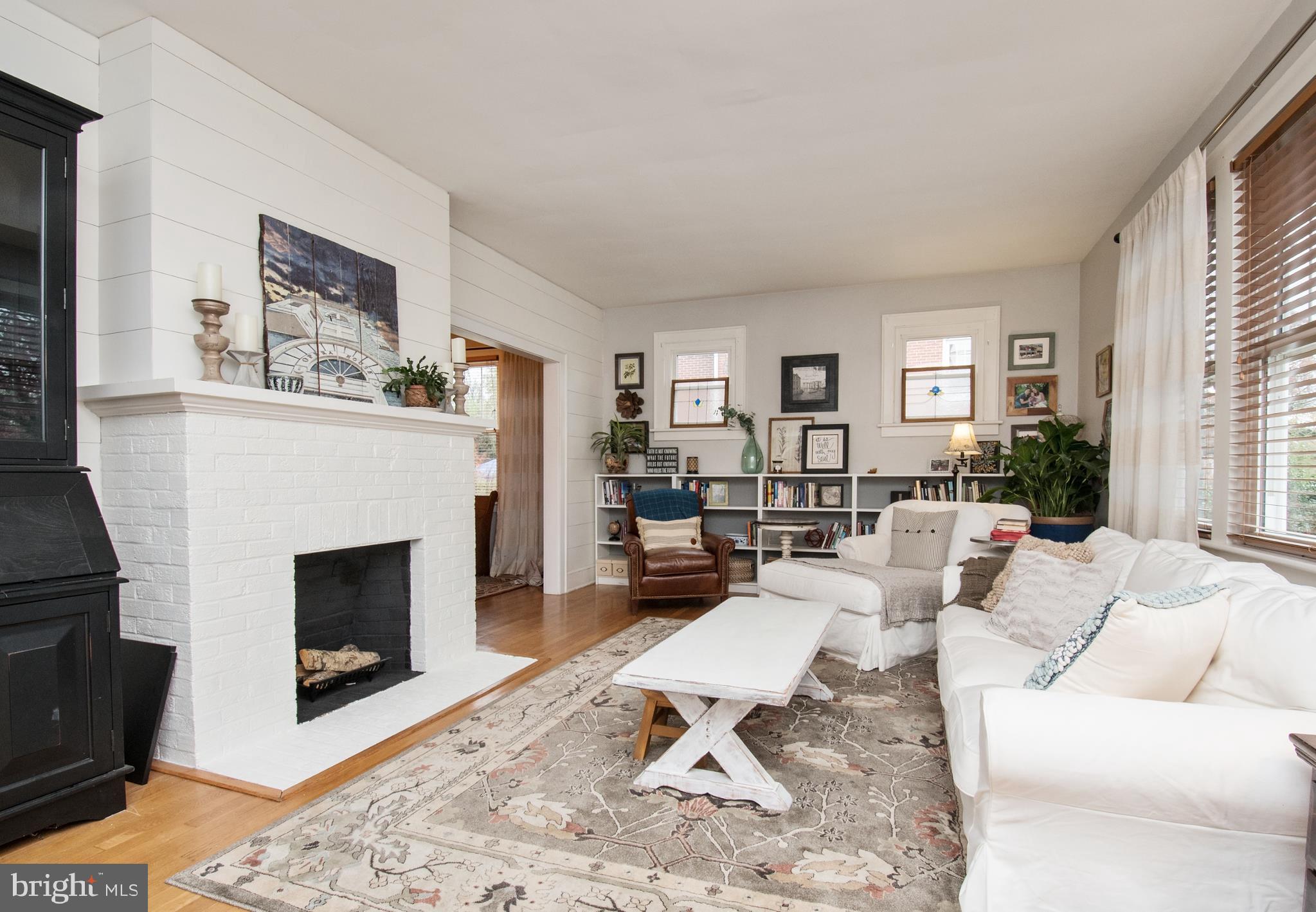 CHARLES TOWN - Residential