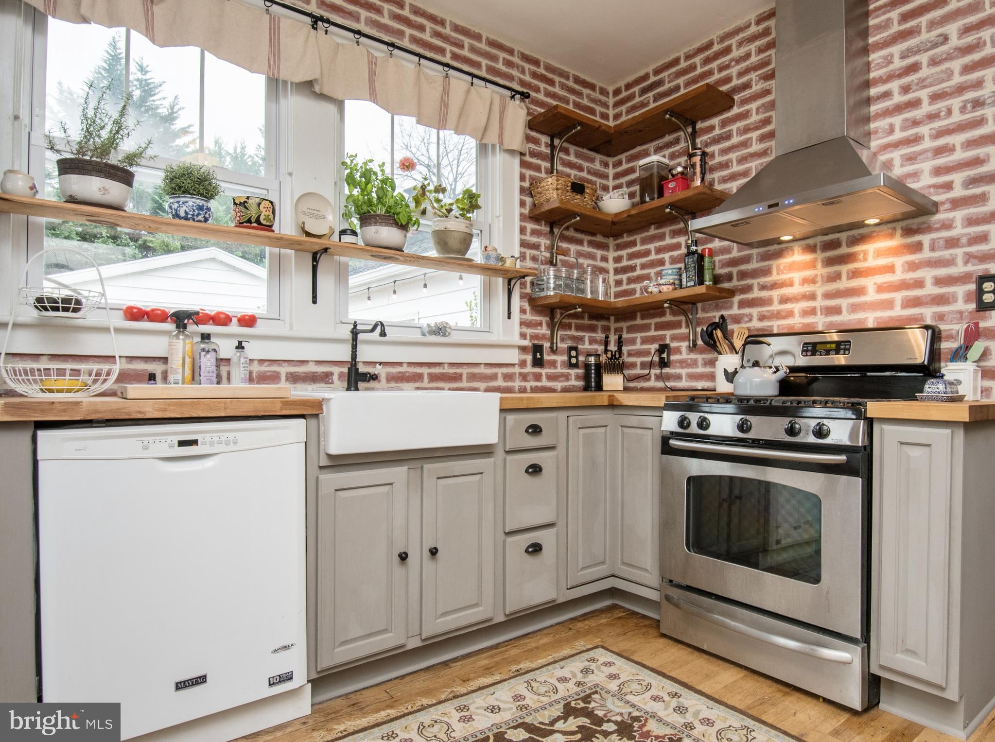 CHARLES TOWN - Residential