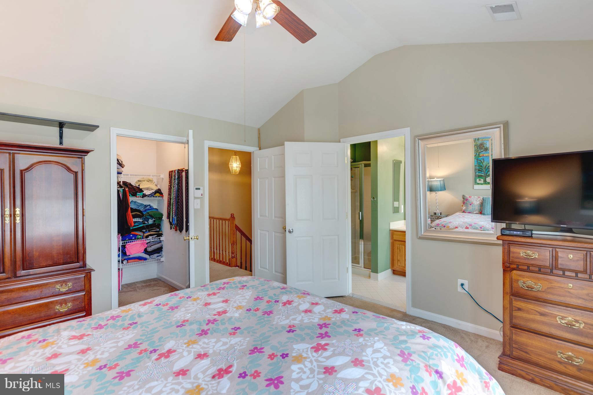 FAIRFAX CENTER LANDBAY - Residential