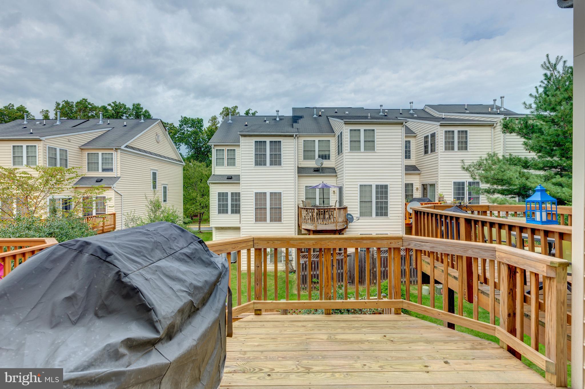 FAIRFAX CENTER LANDBAY - Residential