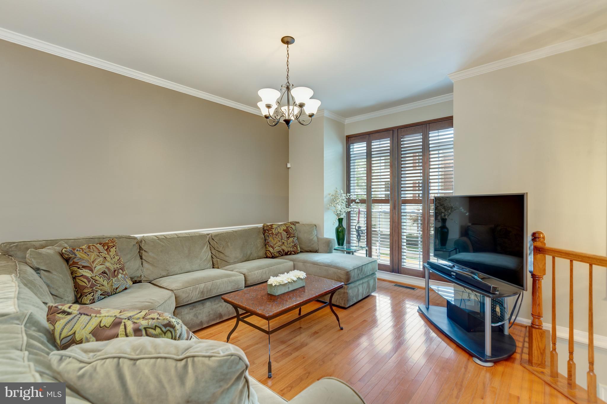 FAIRFAX CENTER LANDBAY - Residential