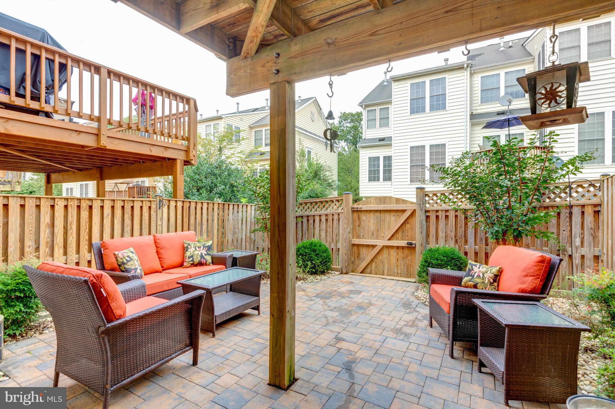 FAIRFAX CENTER LANDBAY - Residential