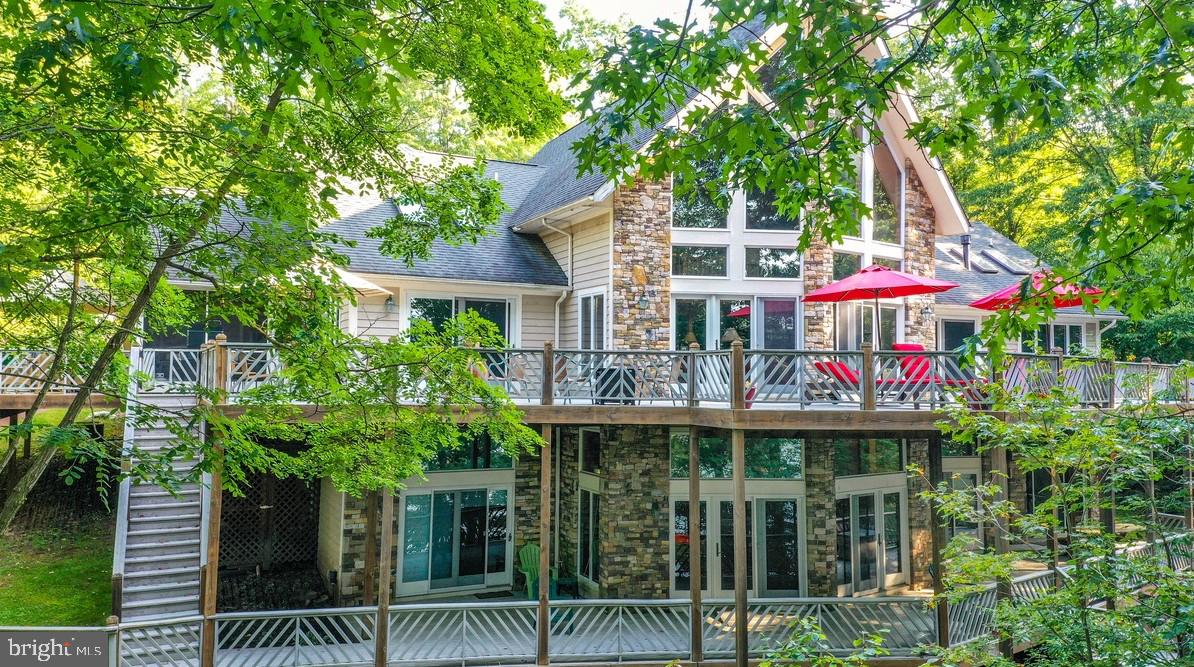 WATERS EDGE AT WISP - Residential