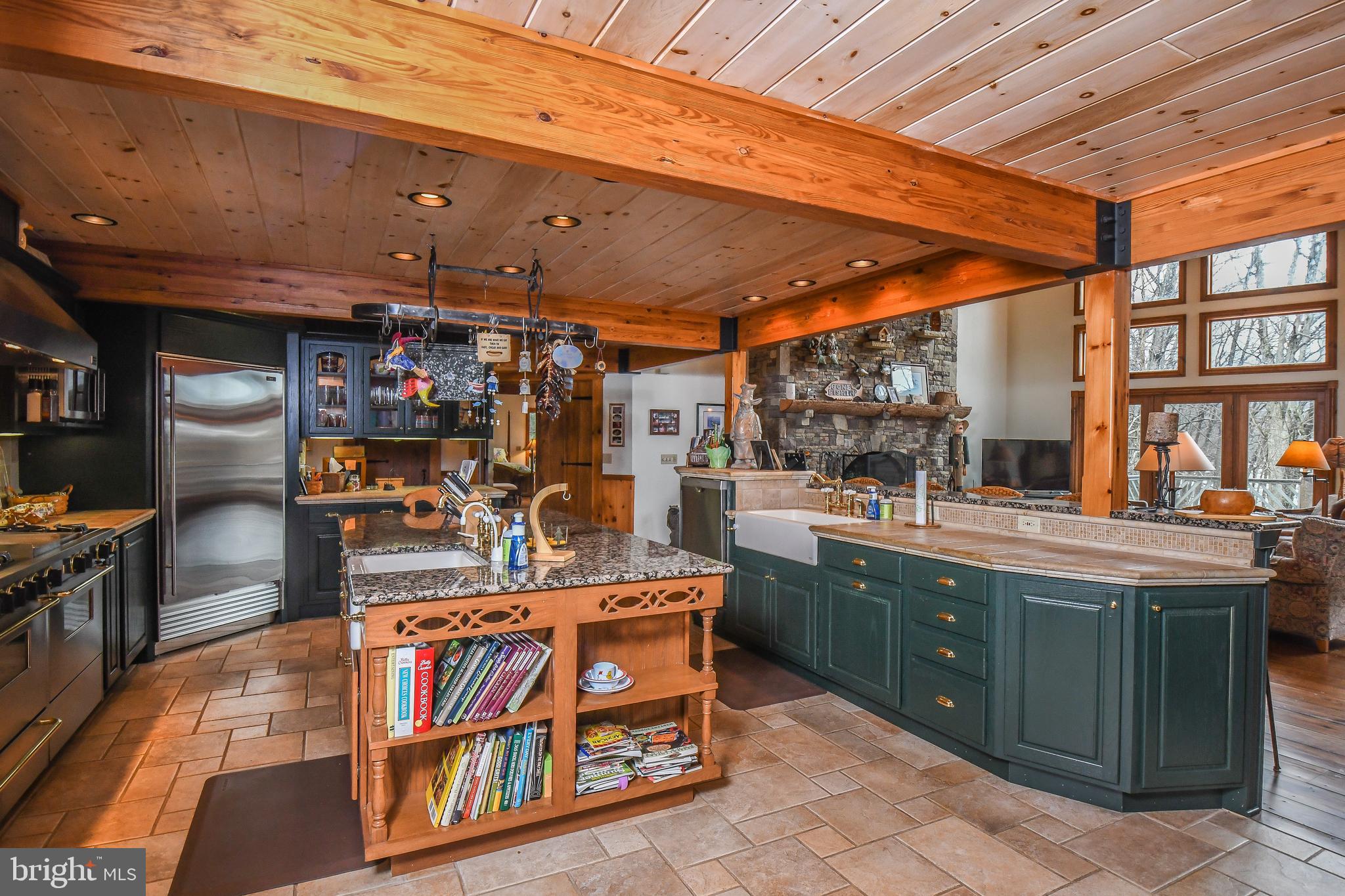 WATERS EDGE AT WISP - Residential