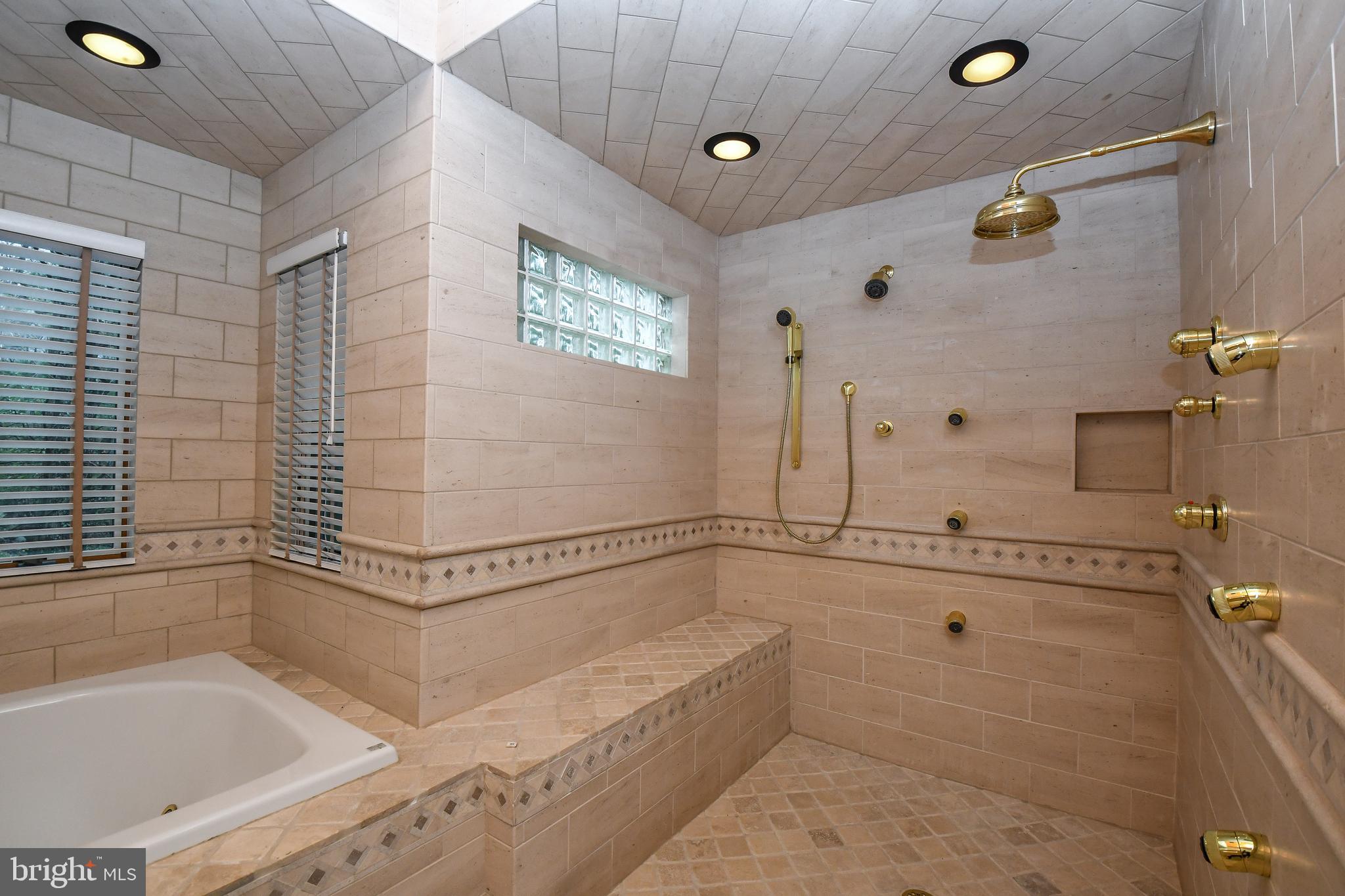 WATERS EDGE AT WISP - Residential