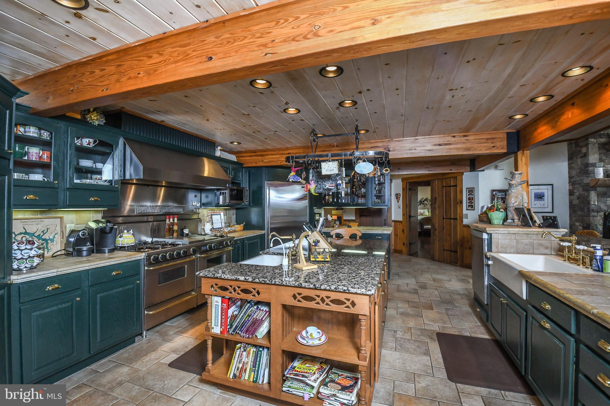 WATERS EDGE AT WISP - Residential