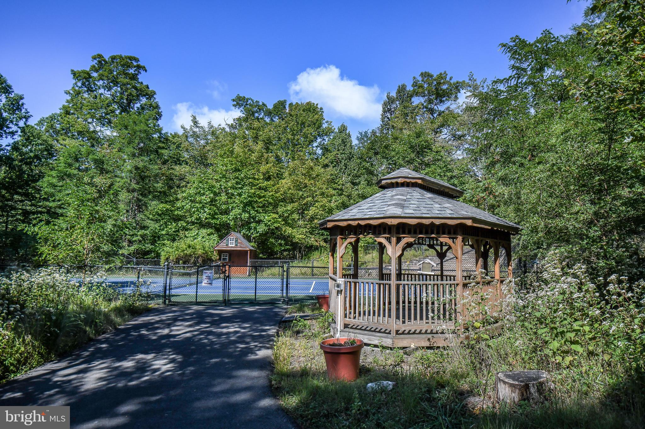 WATERS EDGE AT WISP - Residential