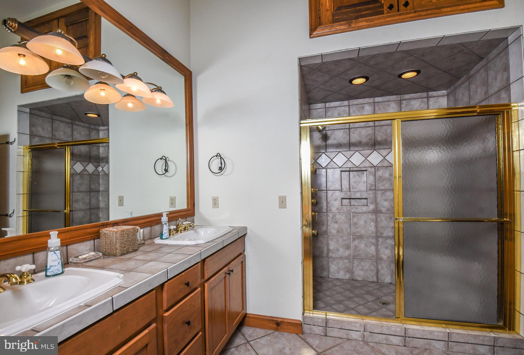 WATERS EDGE AT WISP - Residential