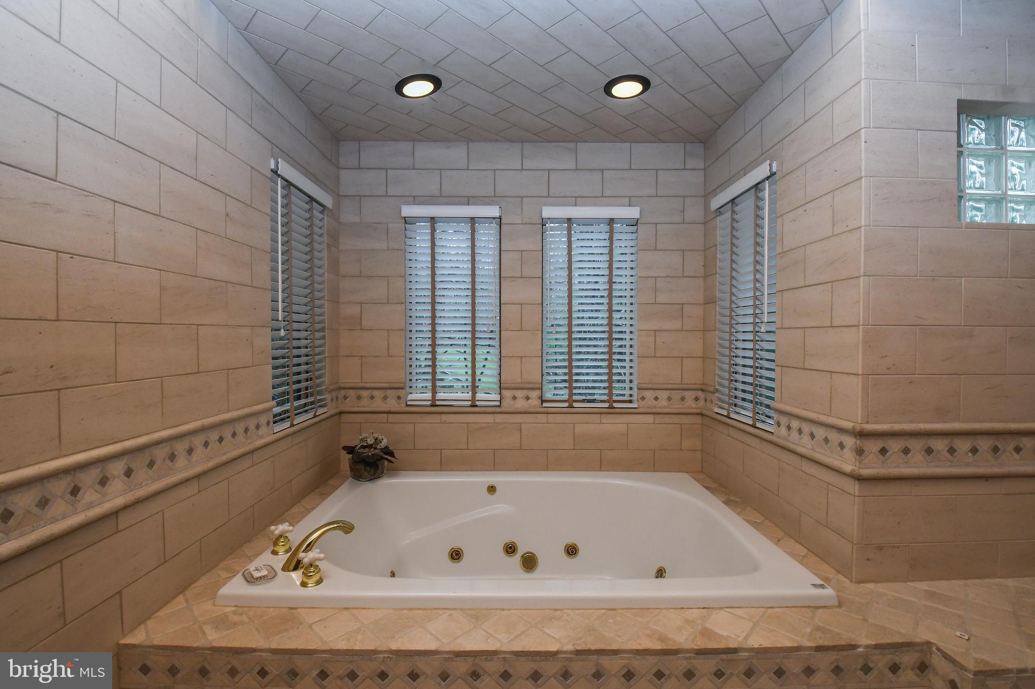 WATERS EDGE AT WISP - Residential