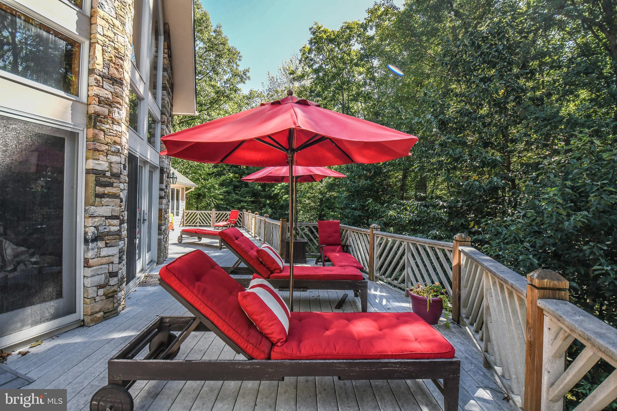 WATERS EDGE AT WISP - Residential