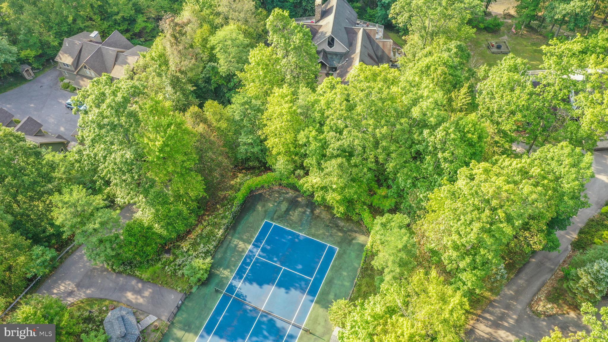 WATERS EDGE AT WISP - Residential