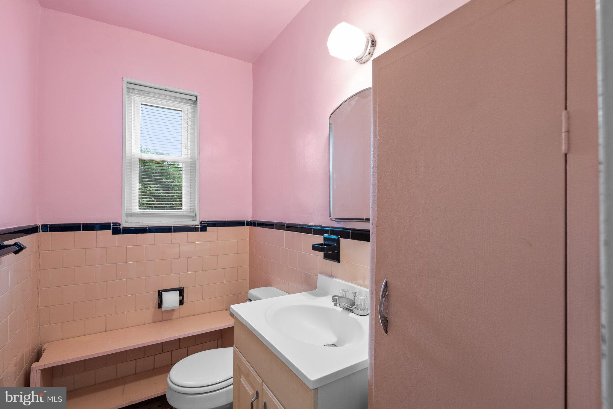 LYONS MANOR - Residential