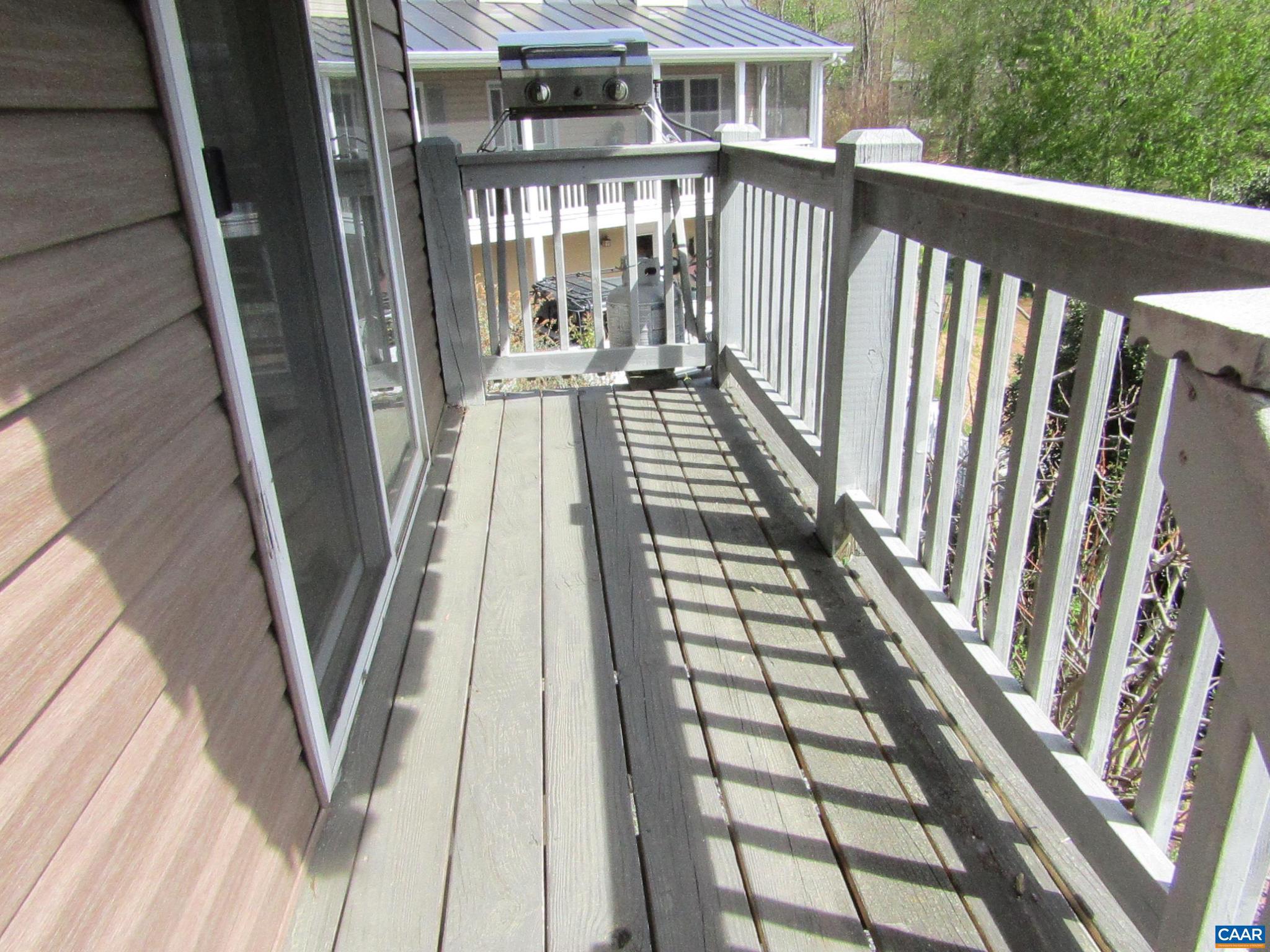 LAKE MONTICELLO - Residential