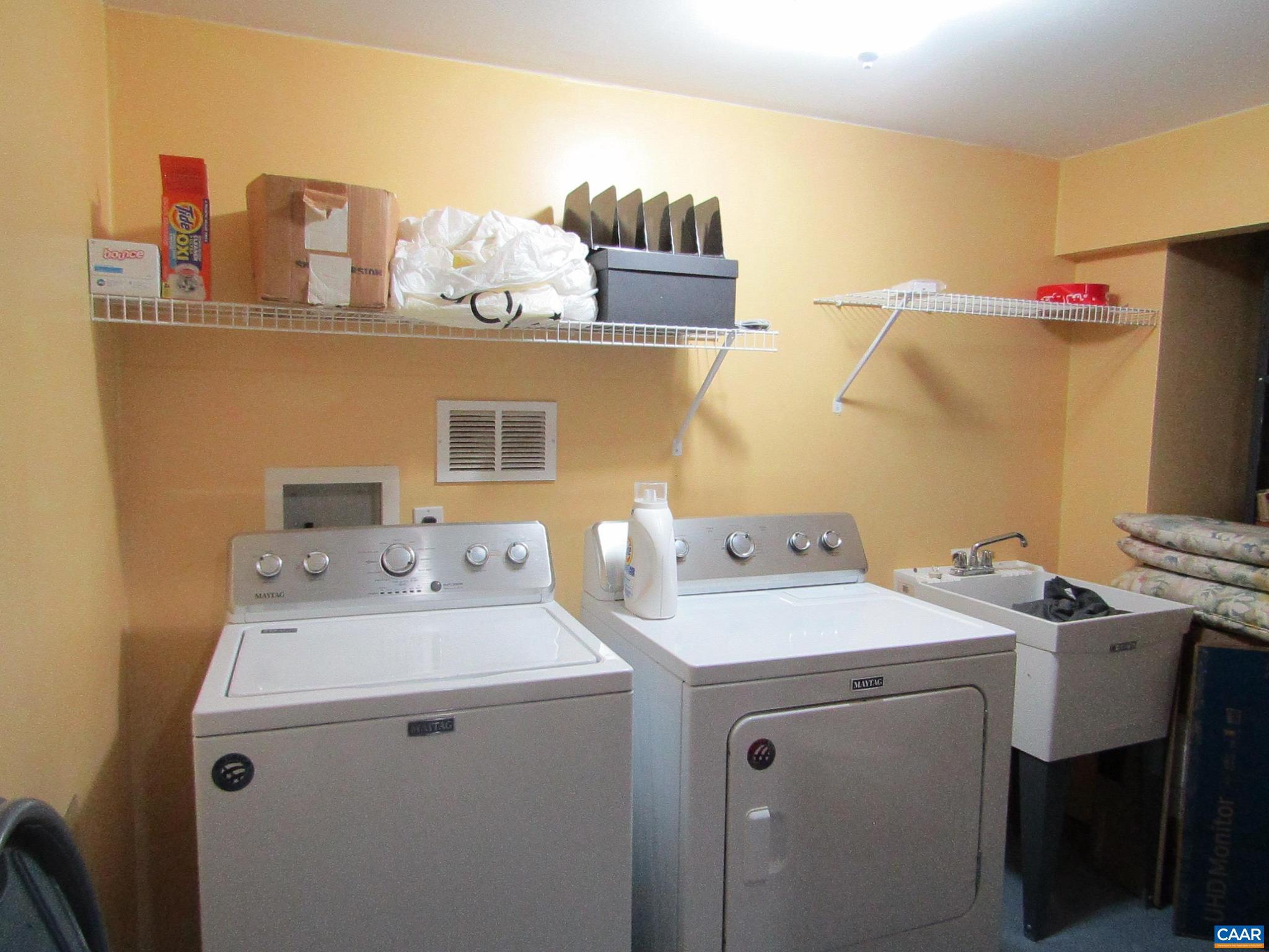 LAKE MONTICELLO - Residential