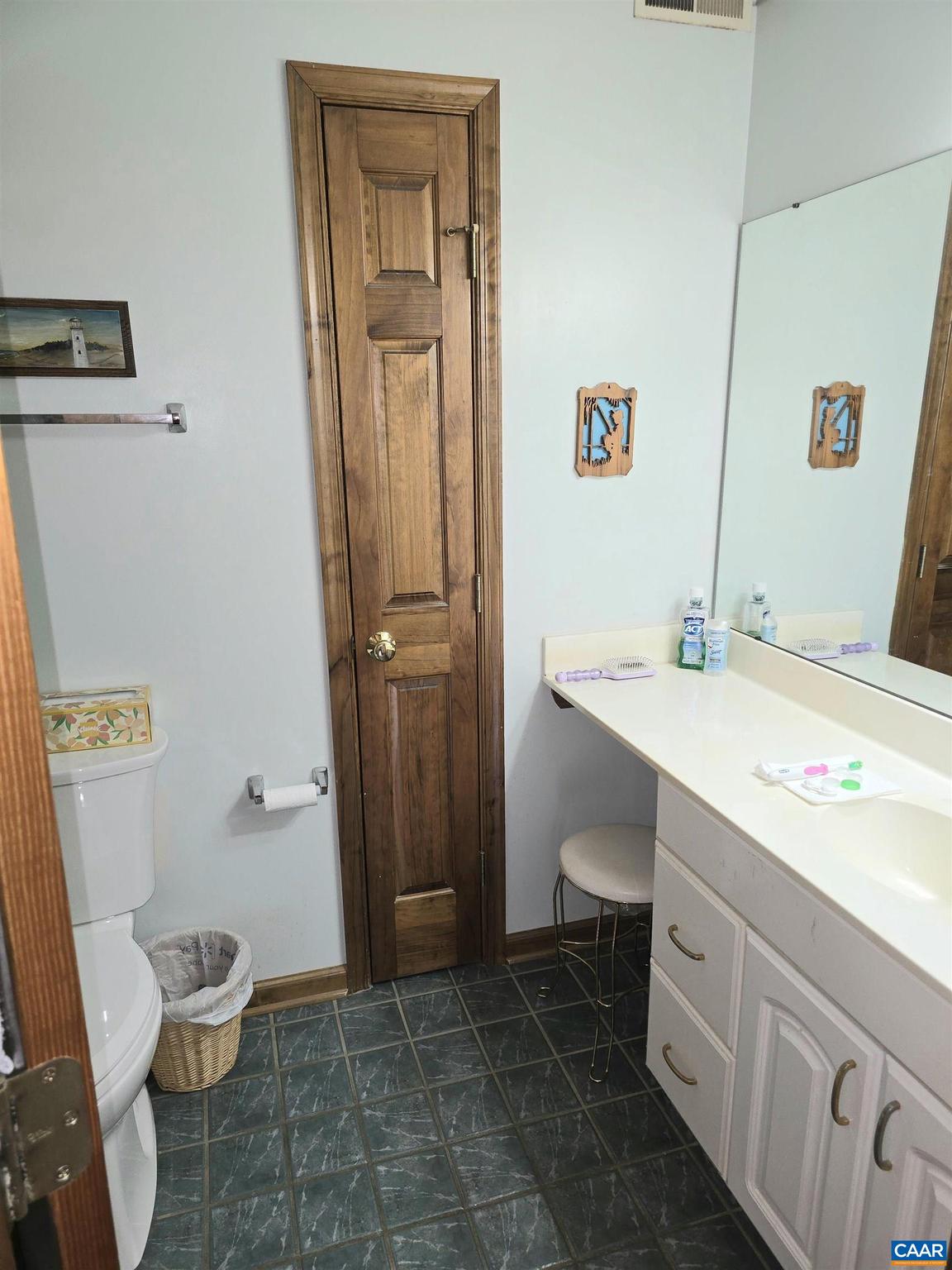 LAKE MONTICELLO - Residential