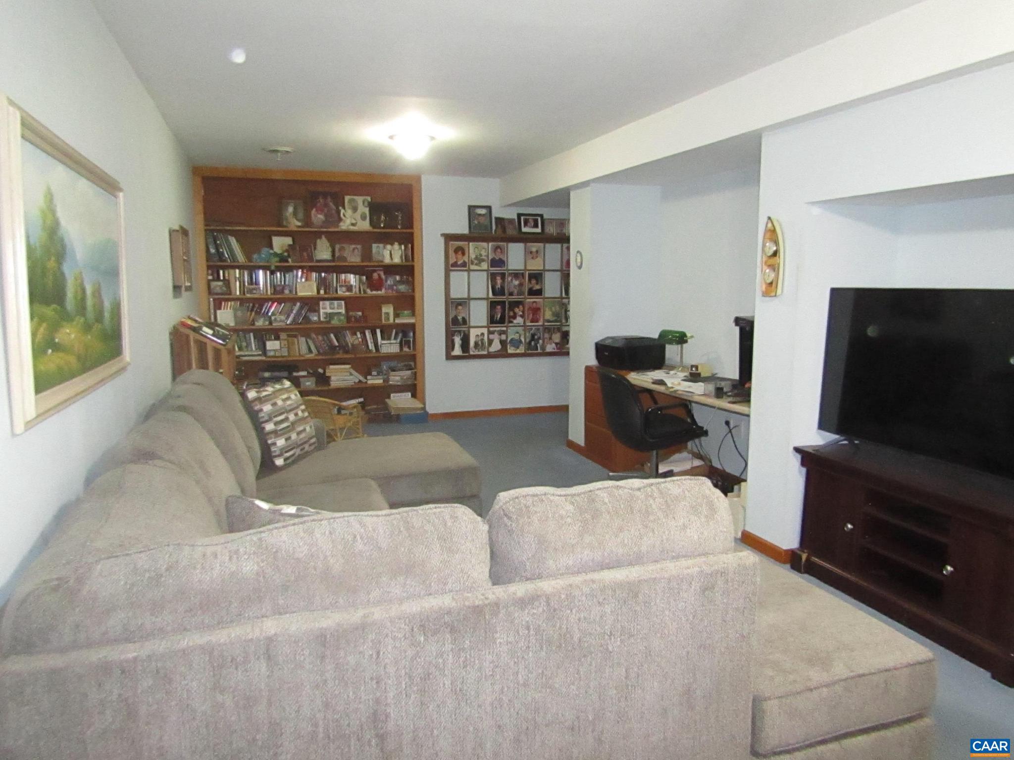 LAKE MONTICELLO - Residential