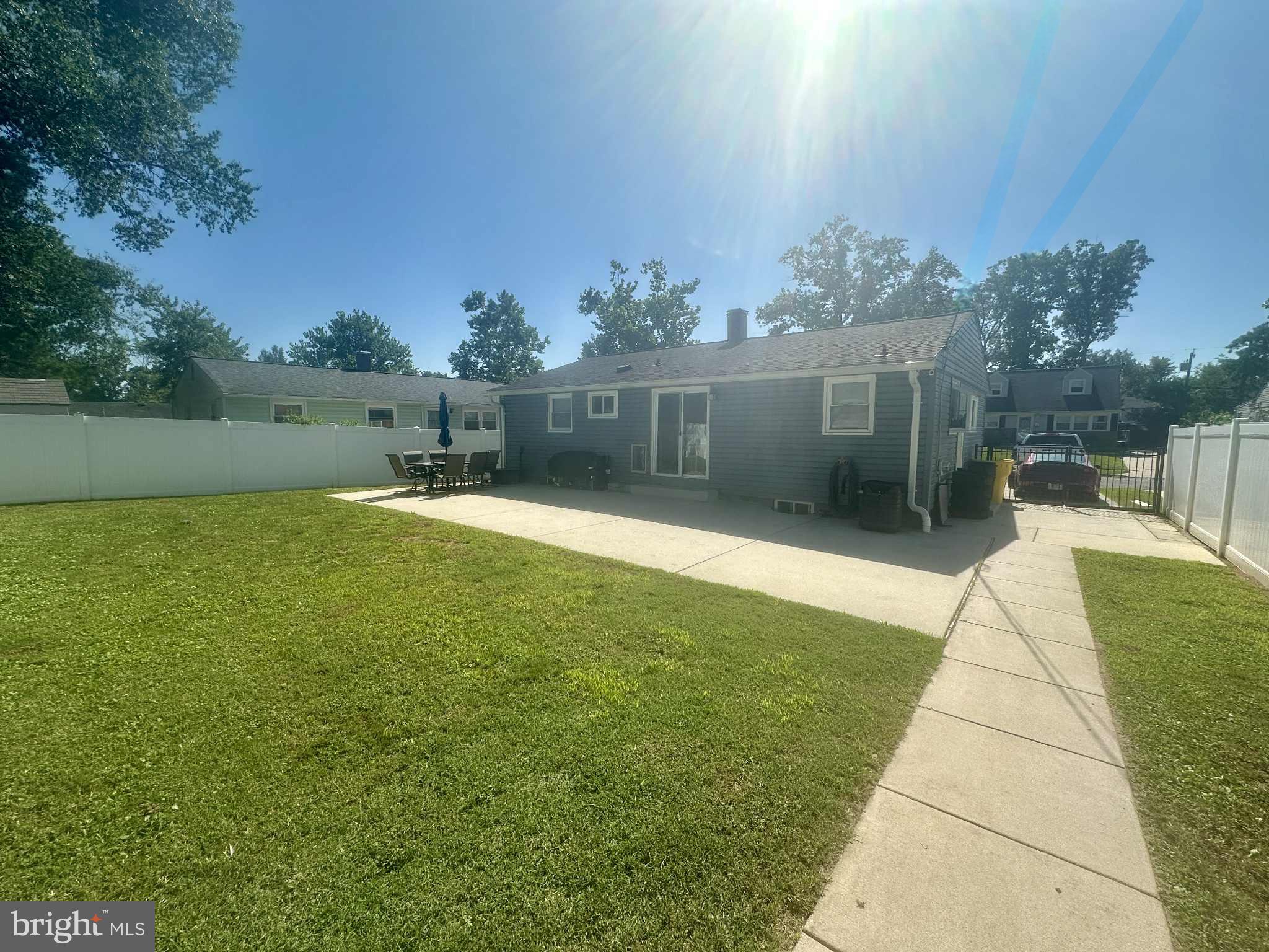1827 RIDGEWICK ROAD
