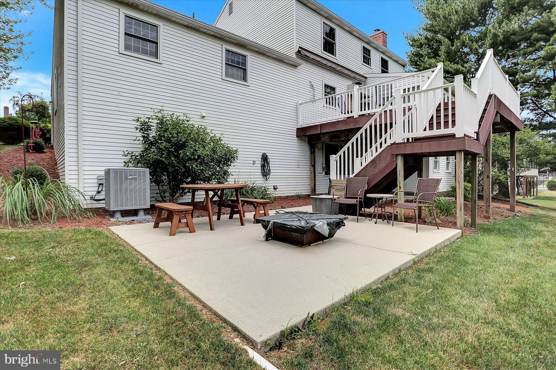 FOREST HILLS - Residential