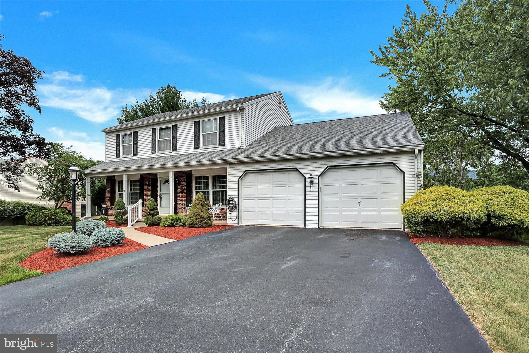 FOREST HILLS - Residential