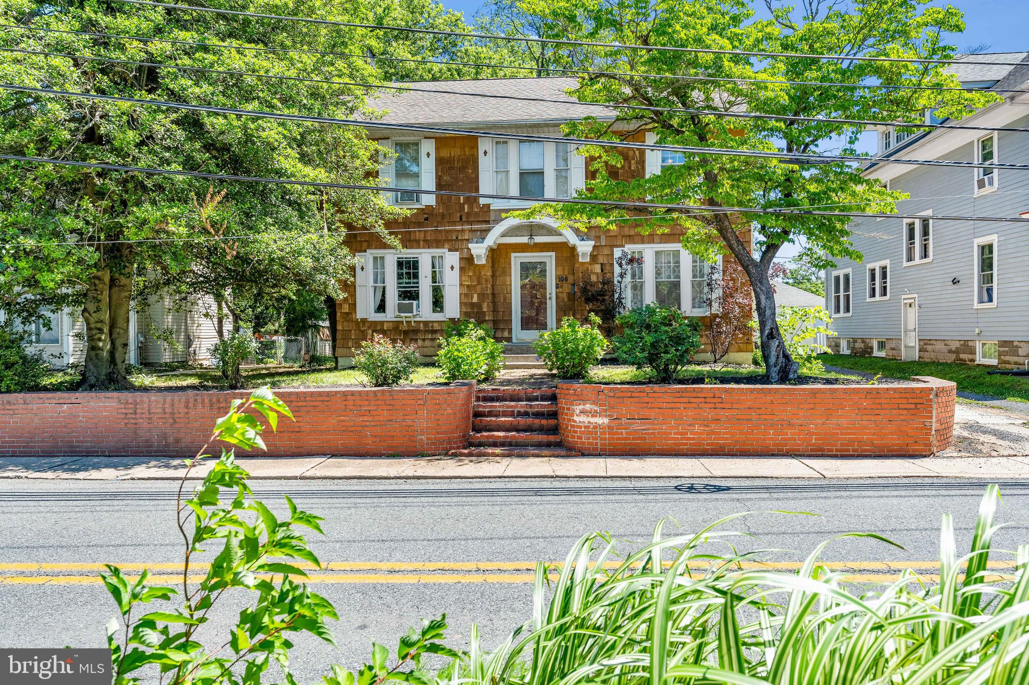 106 LOCUST LANE