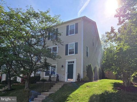 Photo of 10227 Magnolia Grove Drive, MANASSAS, VA 20110 (MLS # VAMN2010804)