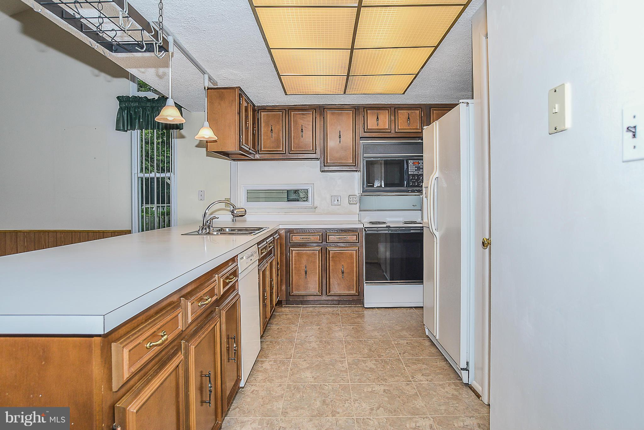 BENT TREE - Residential