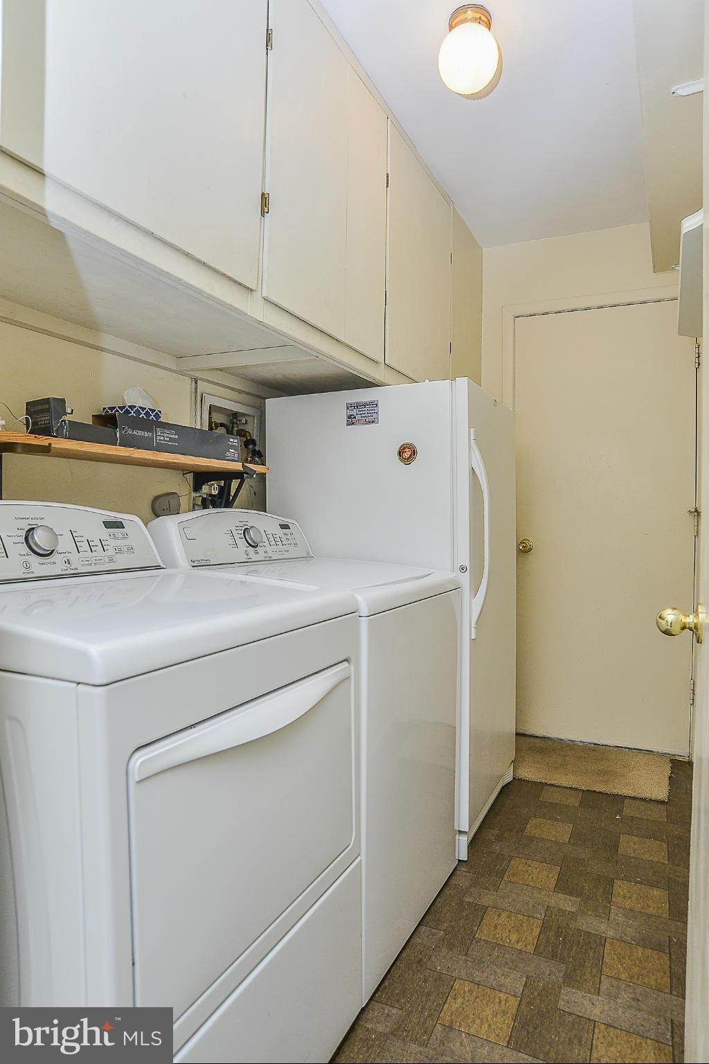 BENT TREE - Residential