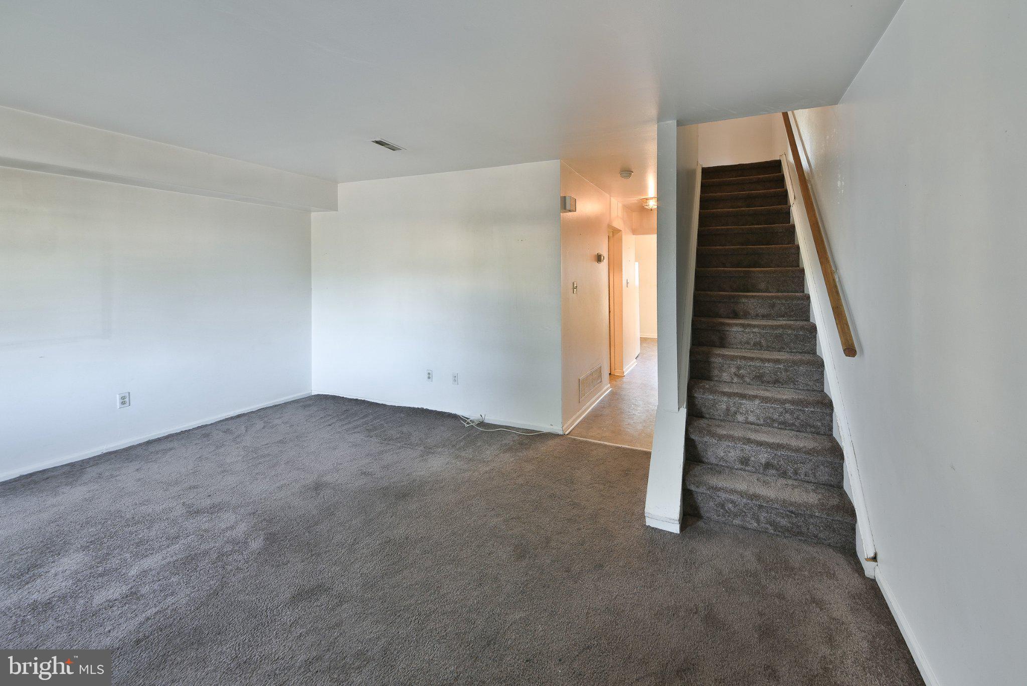 1006 N YORK ROAD L-10