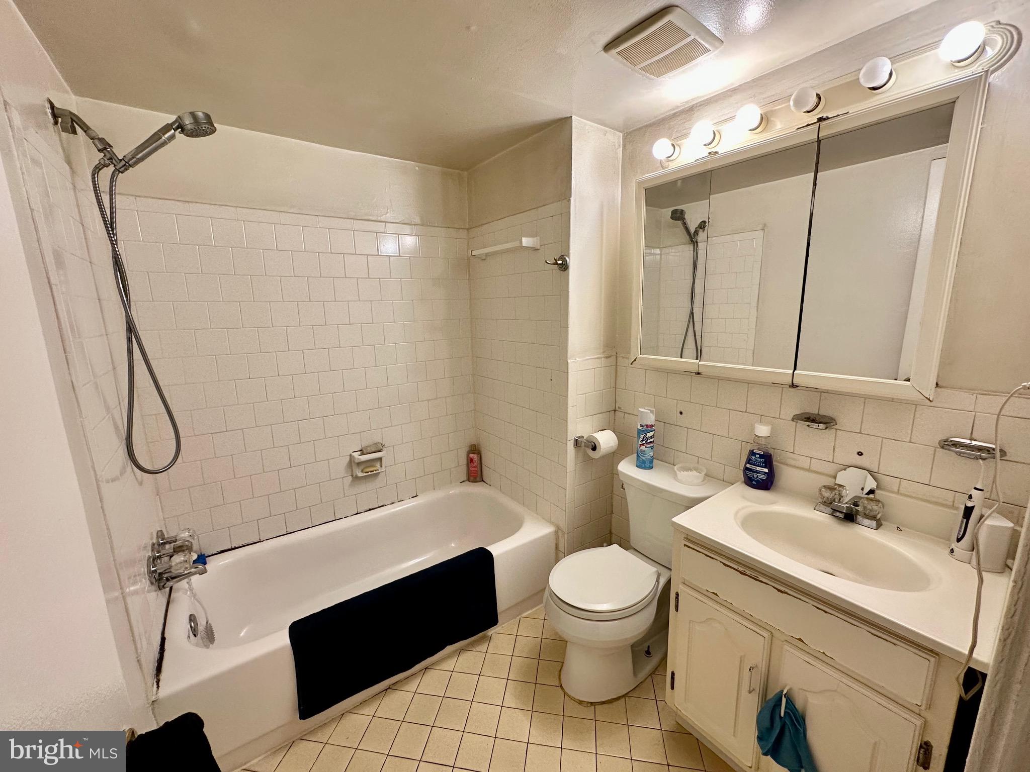 AMERICANA FINMARK - Residential