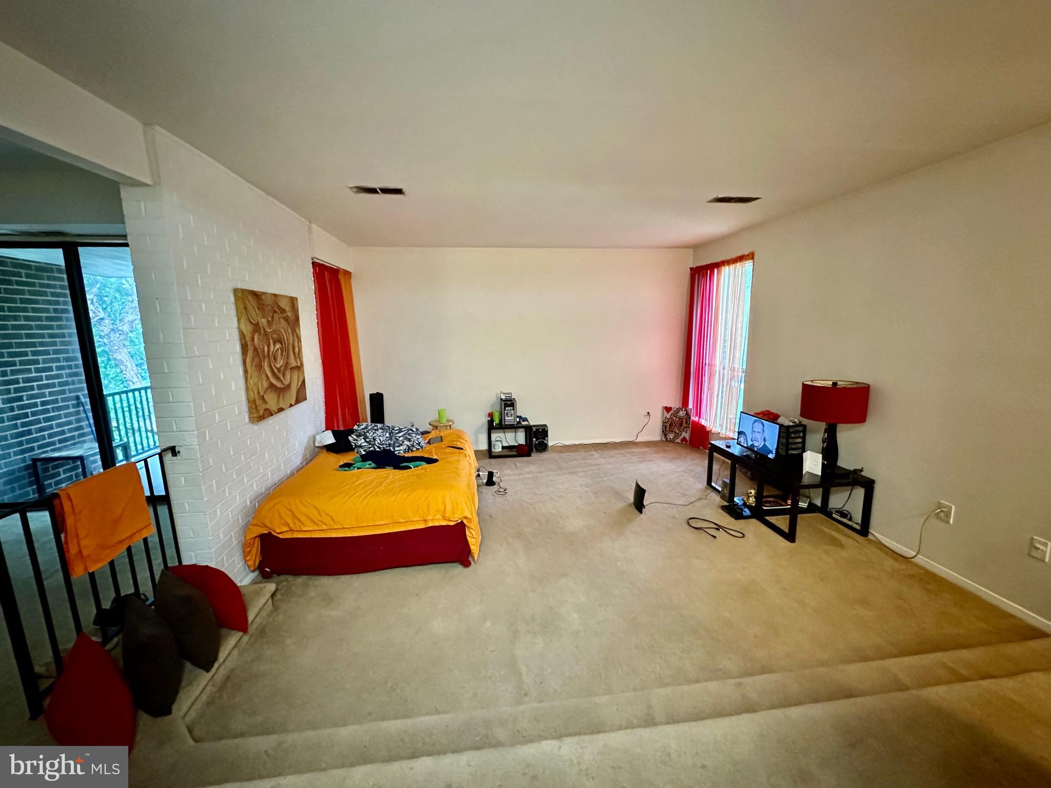 AMERICANA FINMARK - Residential