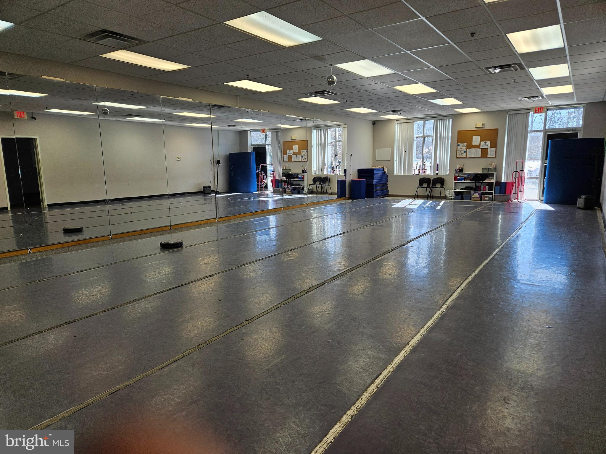 WARRENTON INDUSTRIAL PARK - Commercial Lease