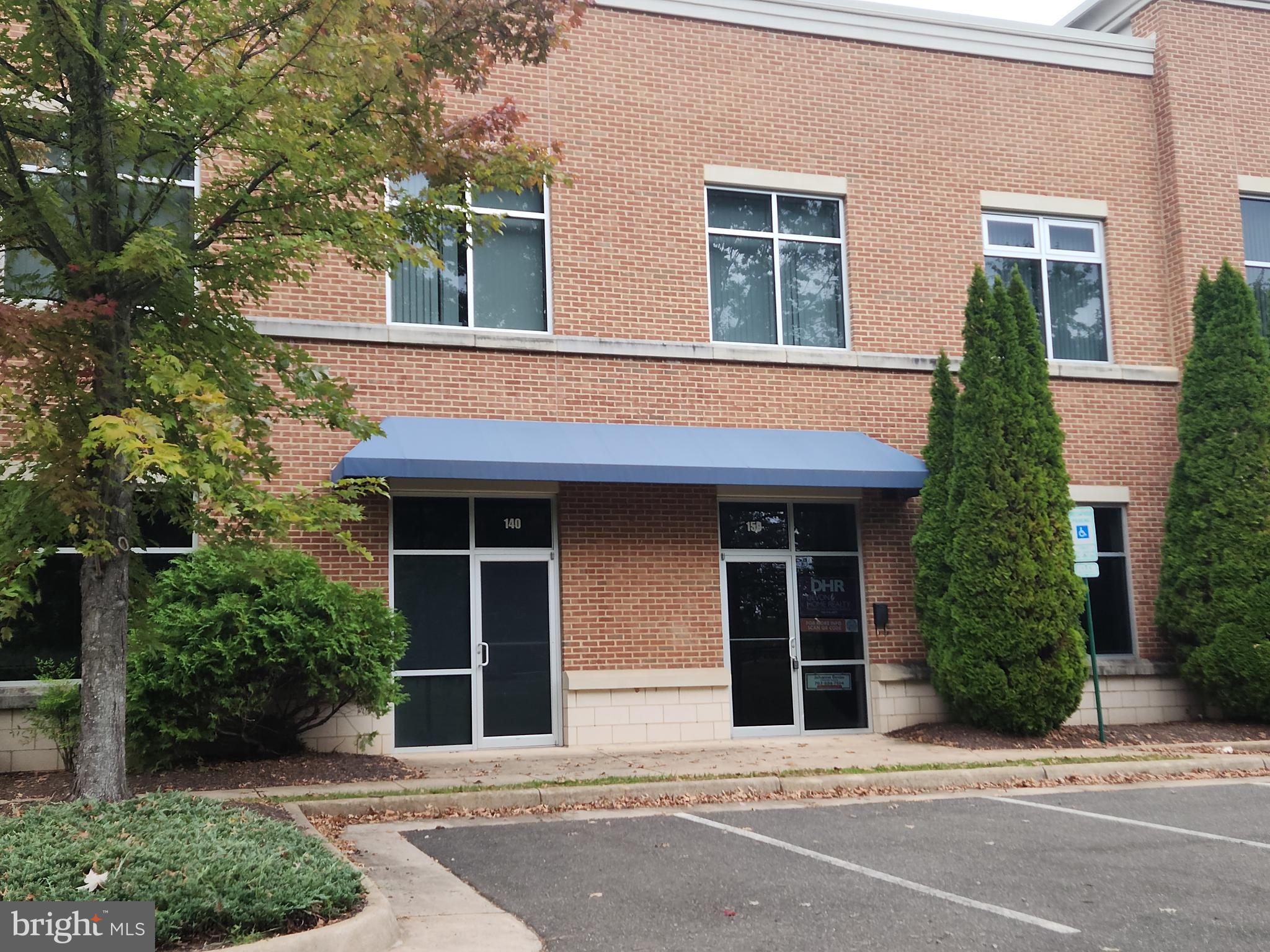 WARRENTON INDUSTRIAL PARK - Commercial Lease