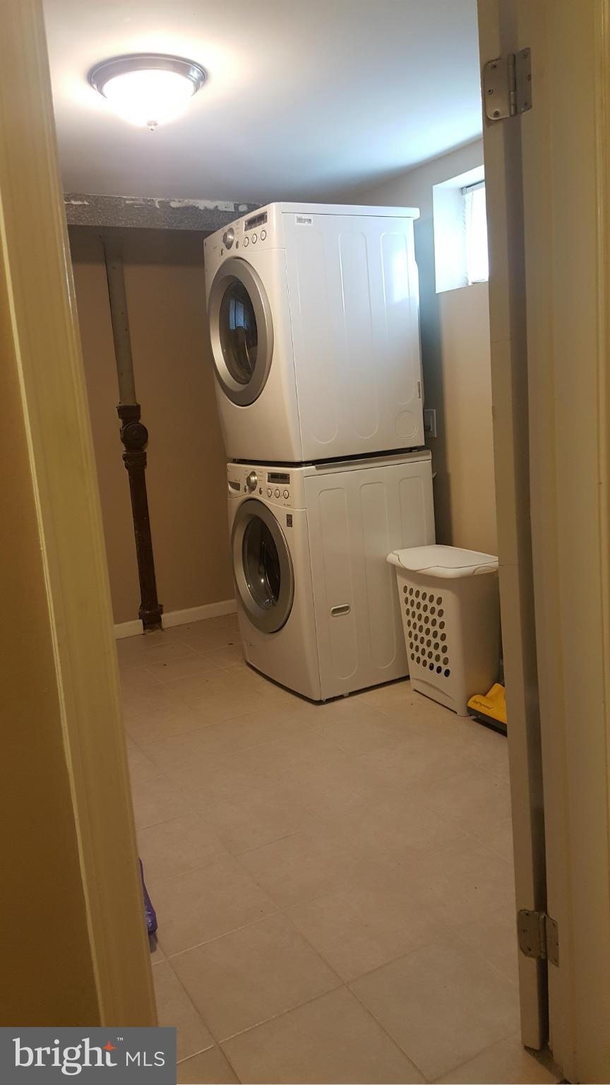 OAK KNOLL - Residential