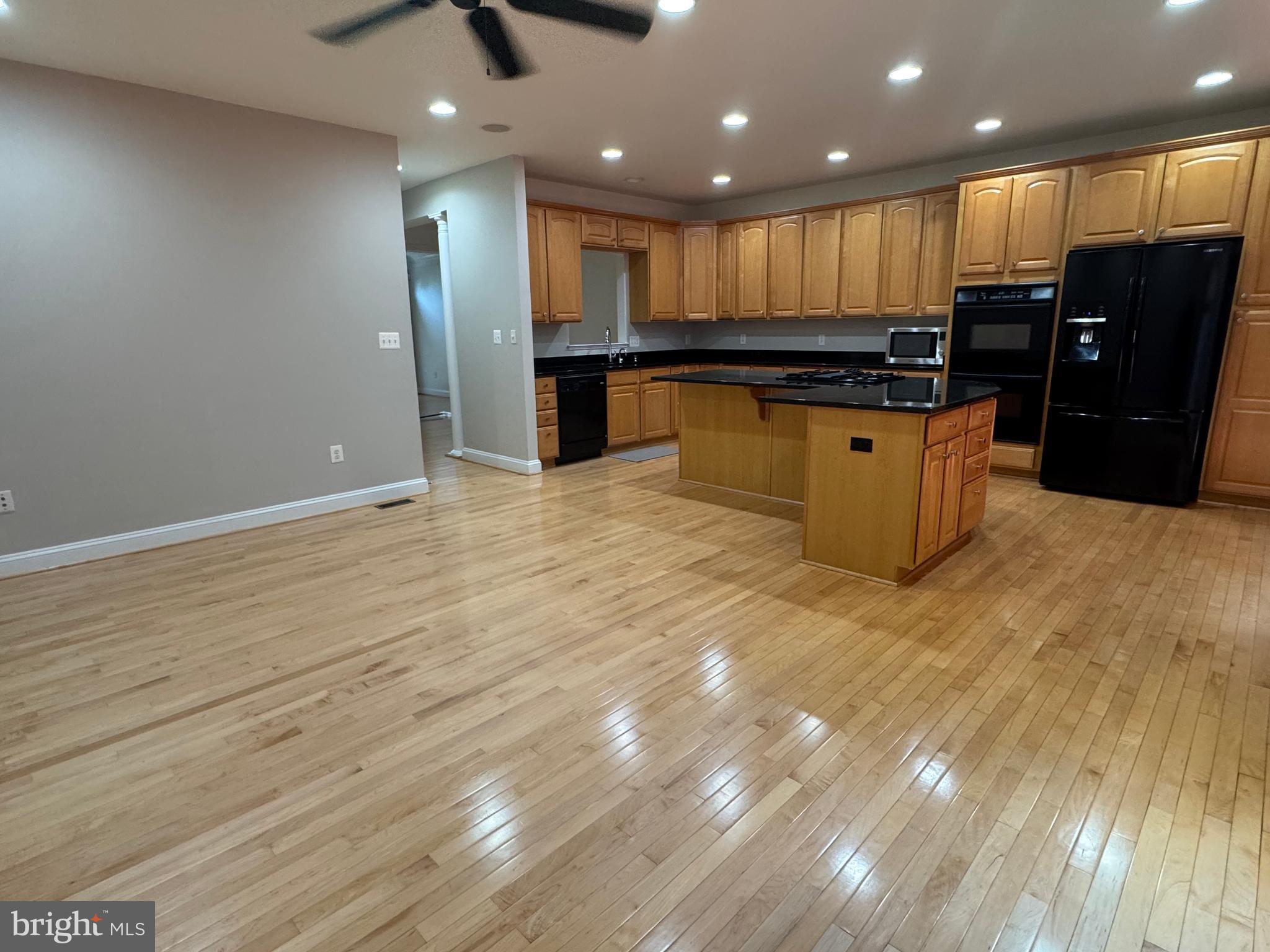 STONE CREEK CROSSING - Residential Lease