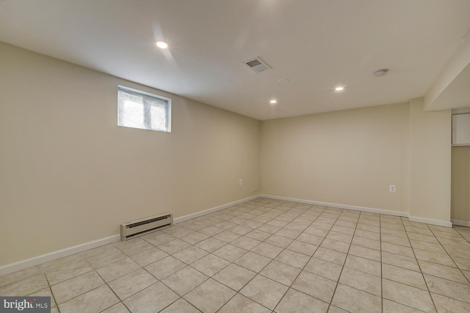 LOCUST SPRINGS - Residential