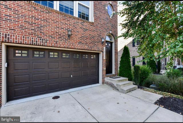 2821 GOLDEN GATE COURT