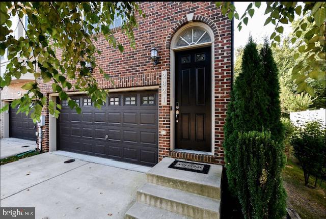 2821 GOLDEN GATE COURT